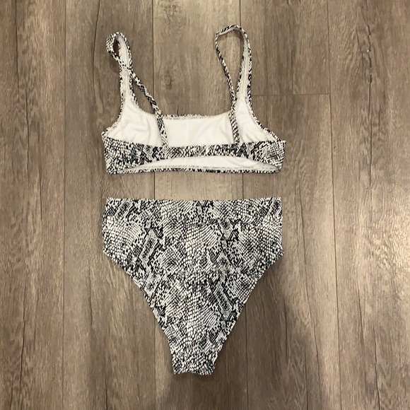 Xharation black and white bikini - Picture 4 of 6